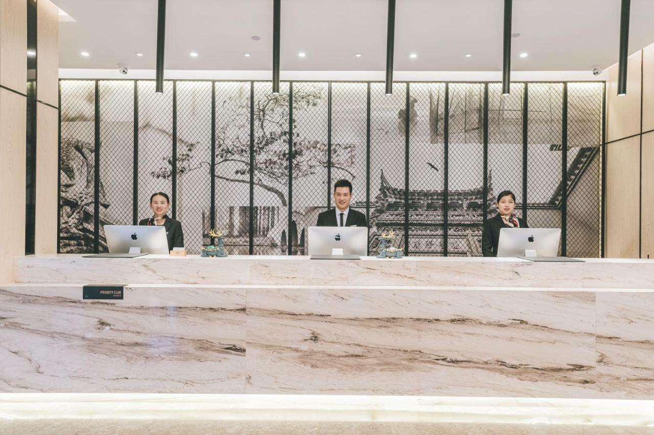 Atour Hotel Haining Leather City South Gate Экстерьер фото