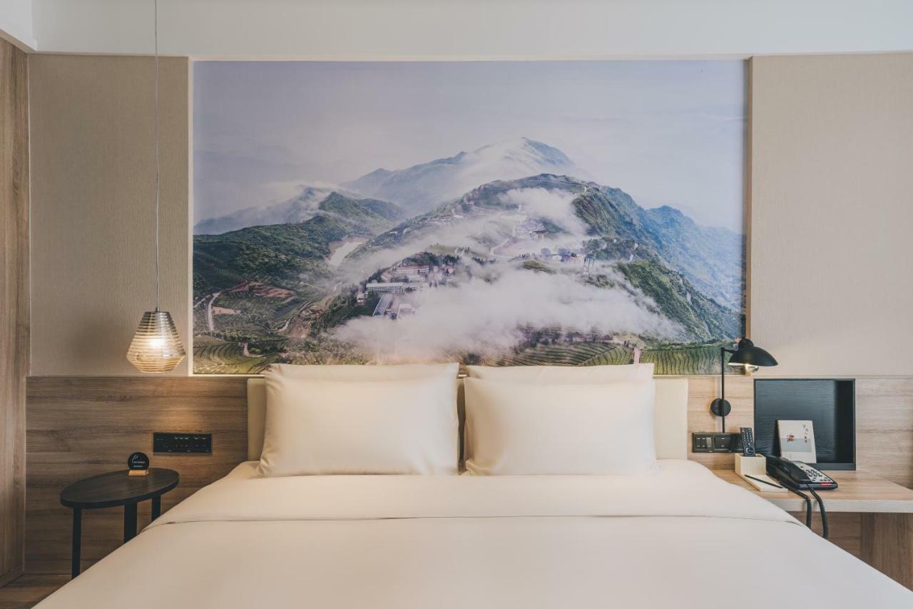 Atour Hotel Haining Leather City South Gate Экстерьер фото