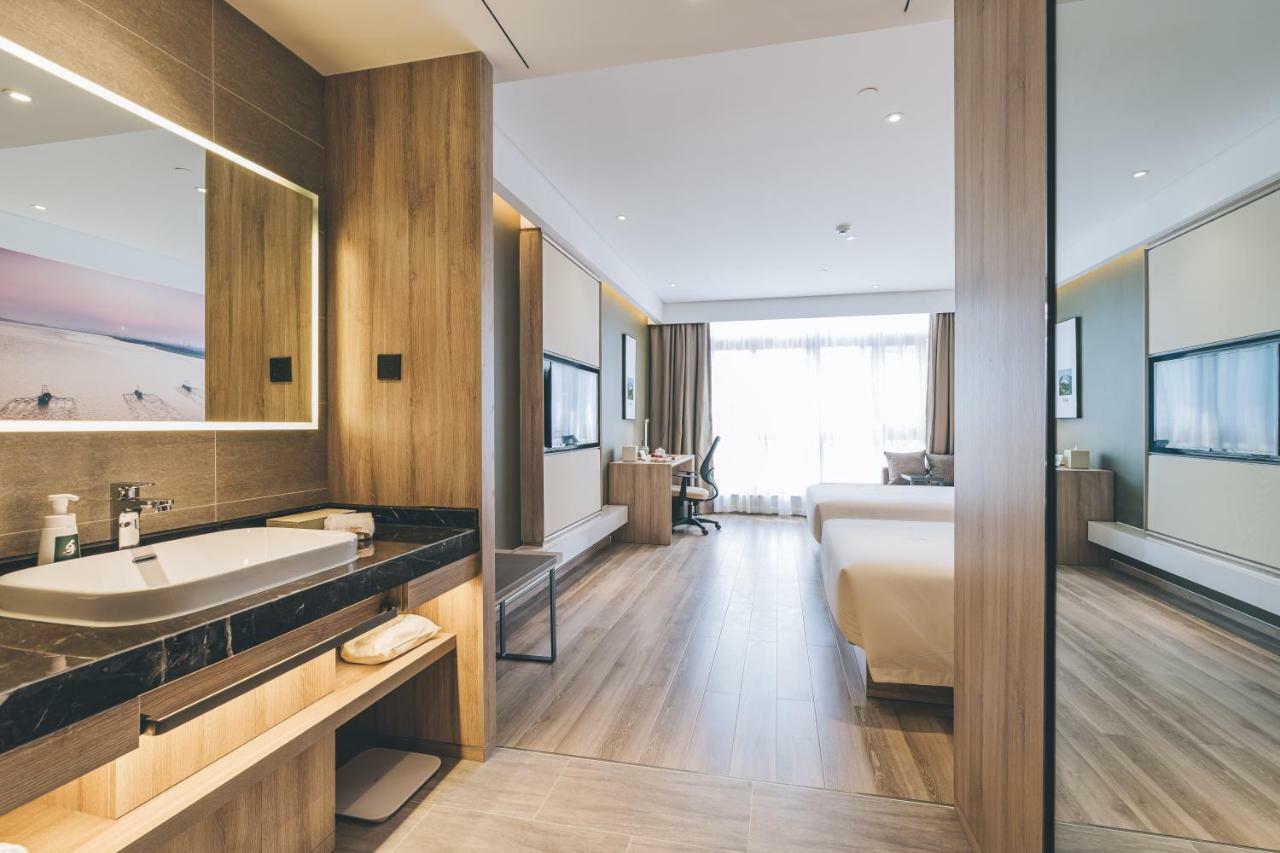 Atour Hotel Haining Leather City South Gate Экстерьер фото