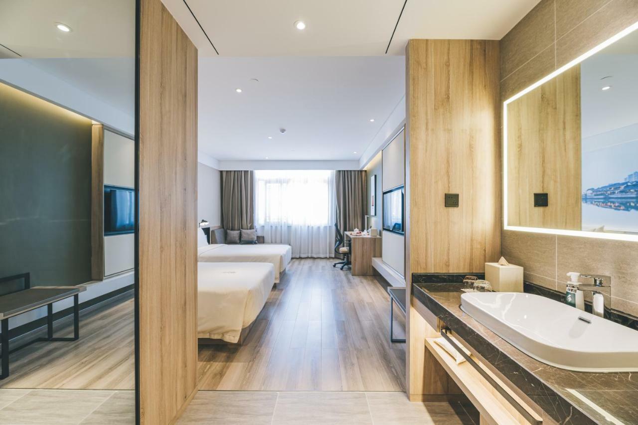 Atour Hotel Haining Leather City South Gate Экстерьер фото