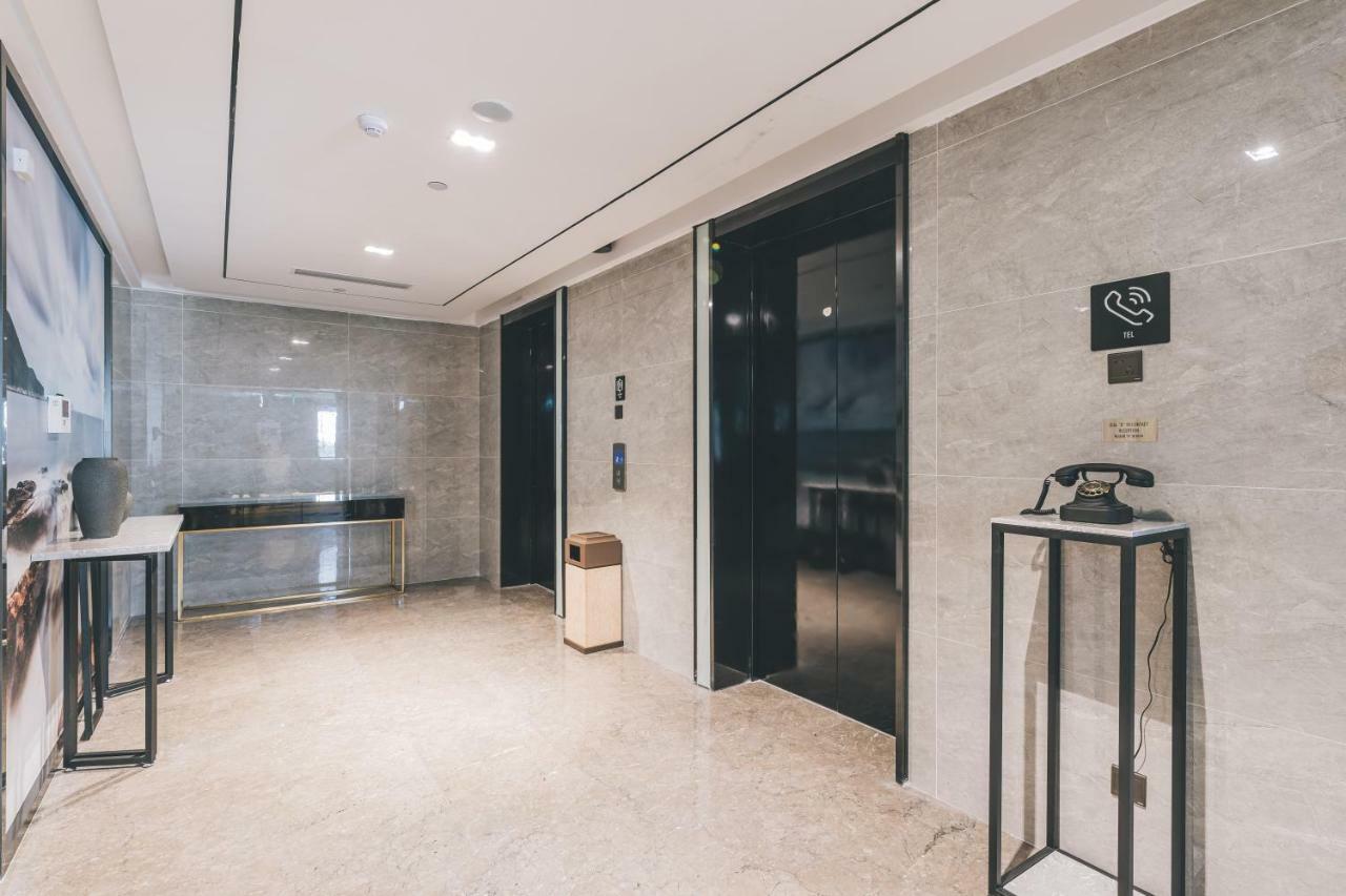 Atour Hotel Haining Leather City South Gate Экстерьер фото